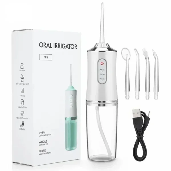Irrigador oral portátil